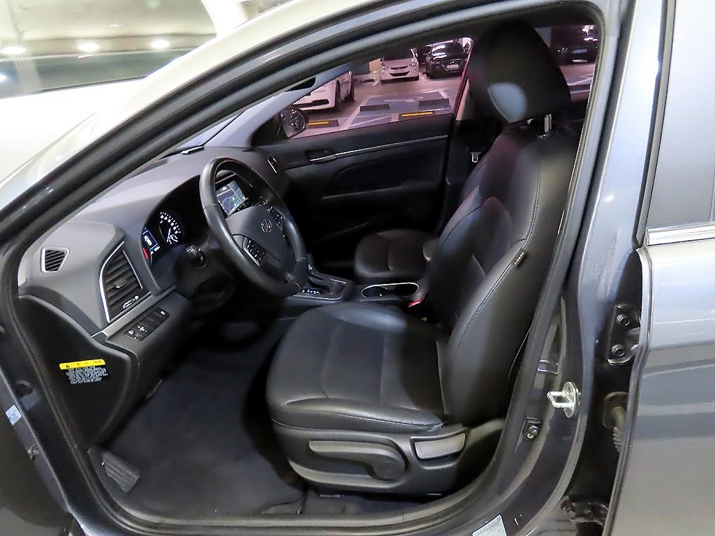 HYUNDAI Avante - Vista 8