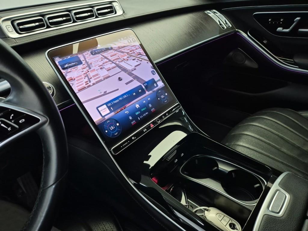 Mercedes Benz S Class - Vista 12