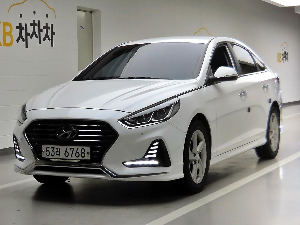HYUNDAI Sonata - Vista 2