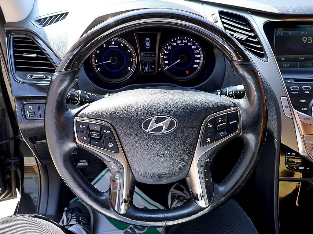 HYUNDAI Grandeur - Vista 10