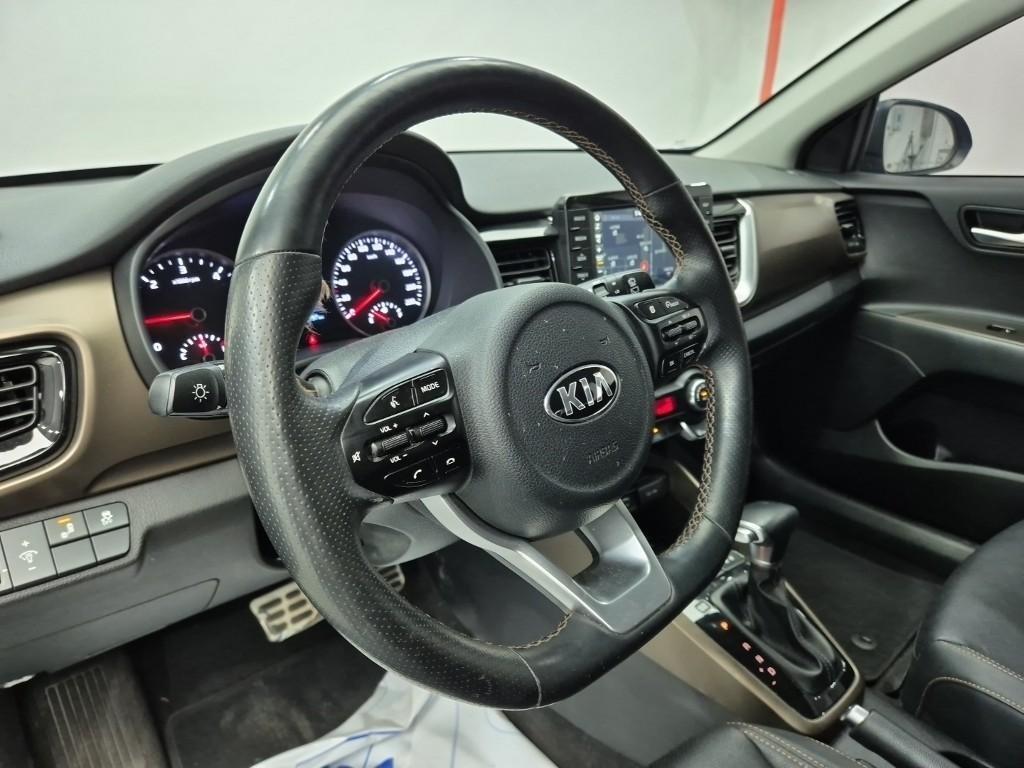 KIA Stonic - Vista 11