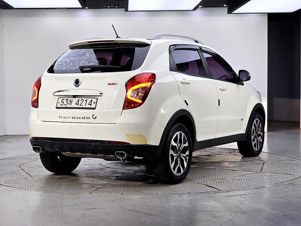 Ssangyong Korando - Vista 6