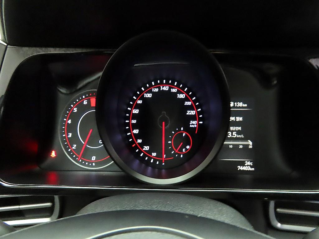 HYUNDAI Avante - Vista 8