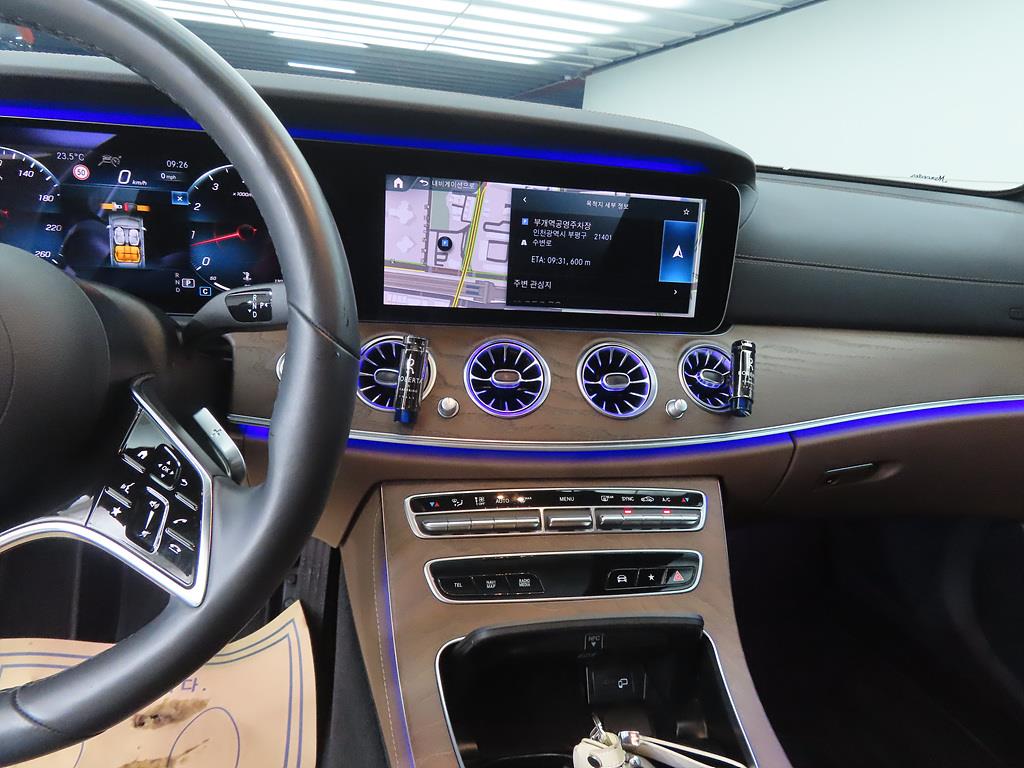 Mercedes Benz E class - Vista 12