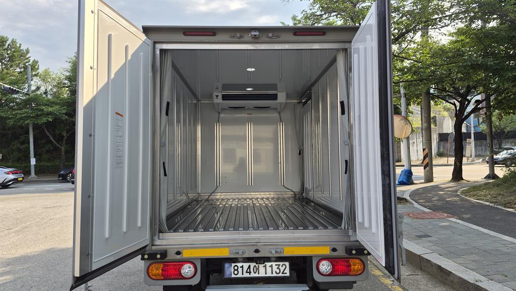 Small Truck Freezer Box(High Deck) - Vista 7