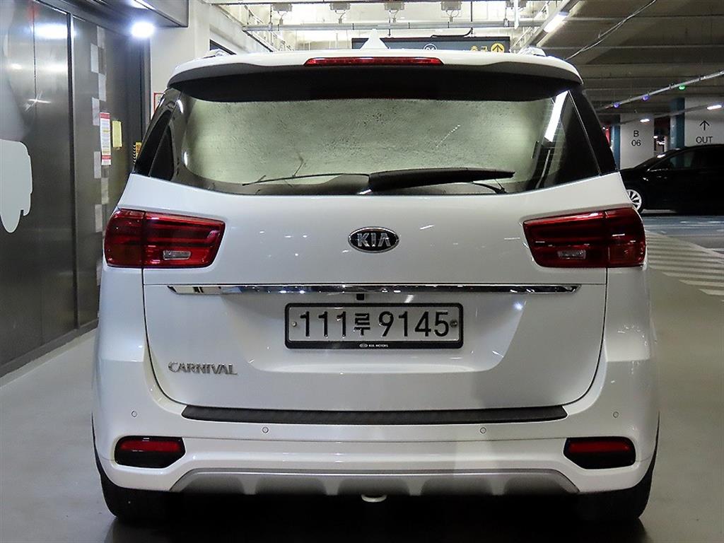 KIA Carnival - Vista 7