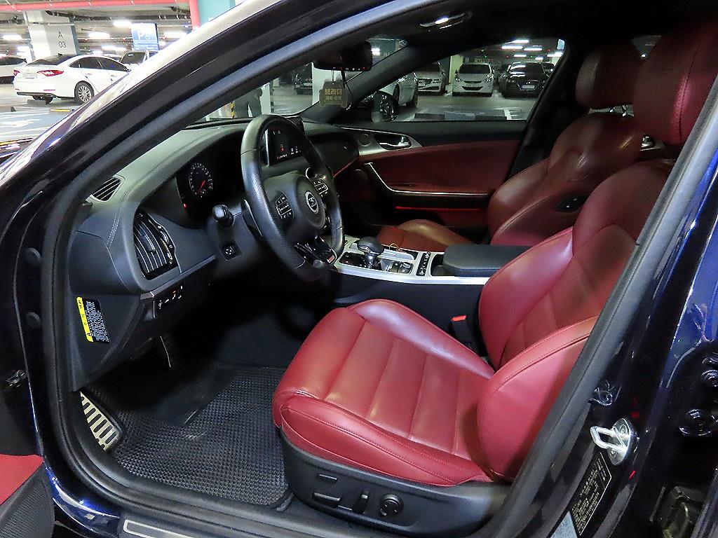KIA Stinger - Vista 8