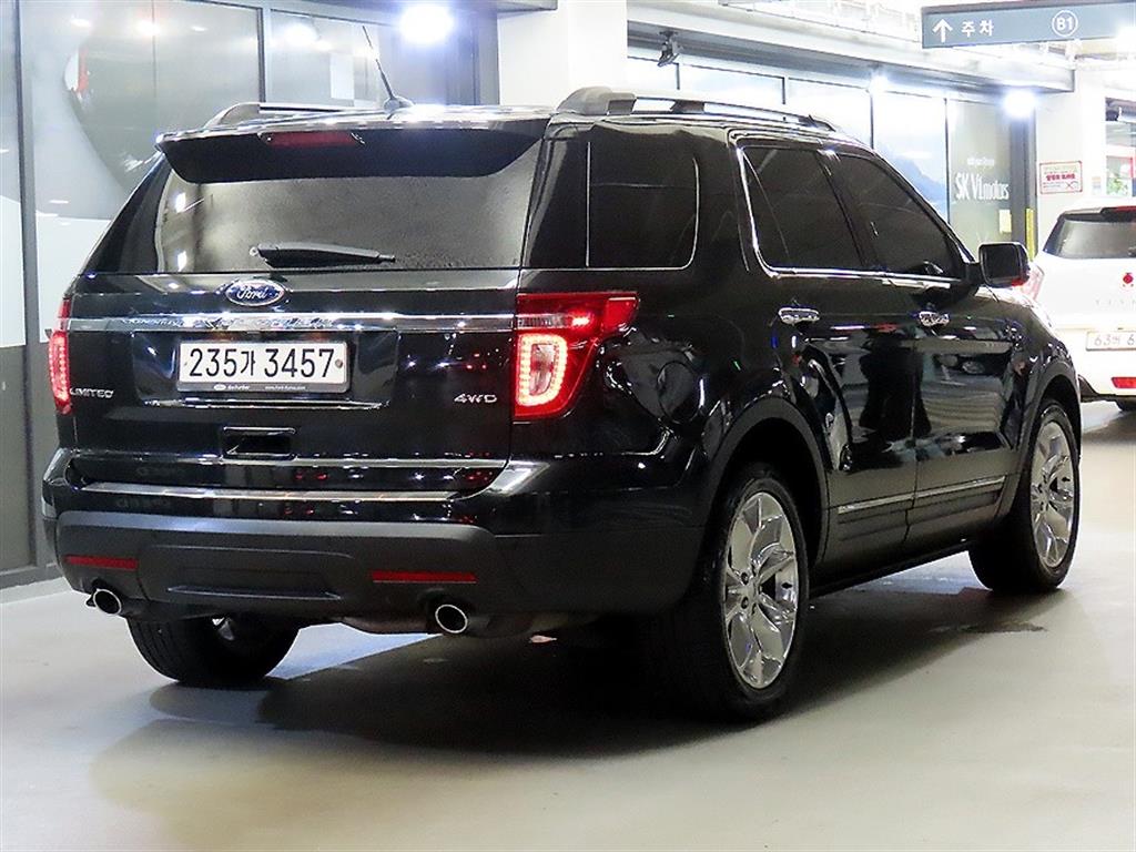 Ford Explorer - Vista 6