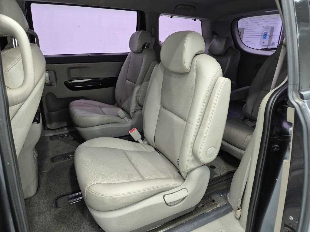 KIA Carnival 2016 Gris - Importación desde Corea - HF Imports Iquique - Foto 14