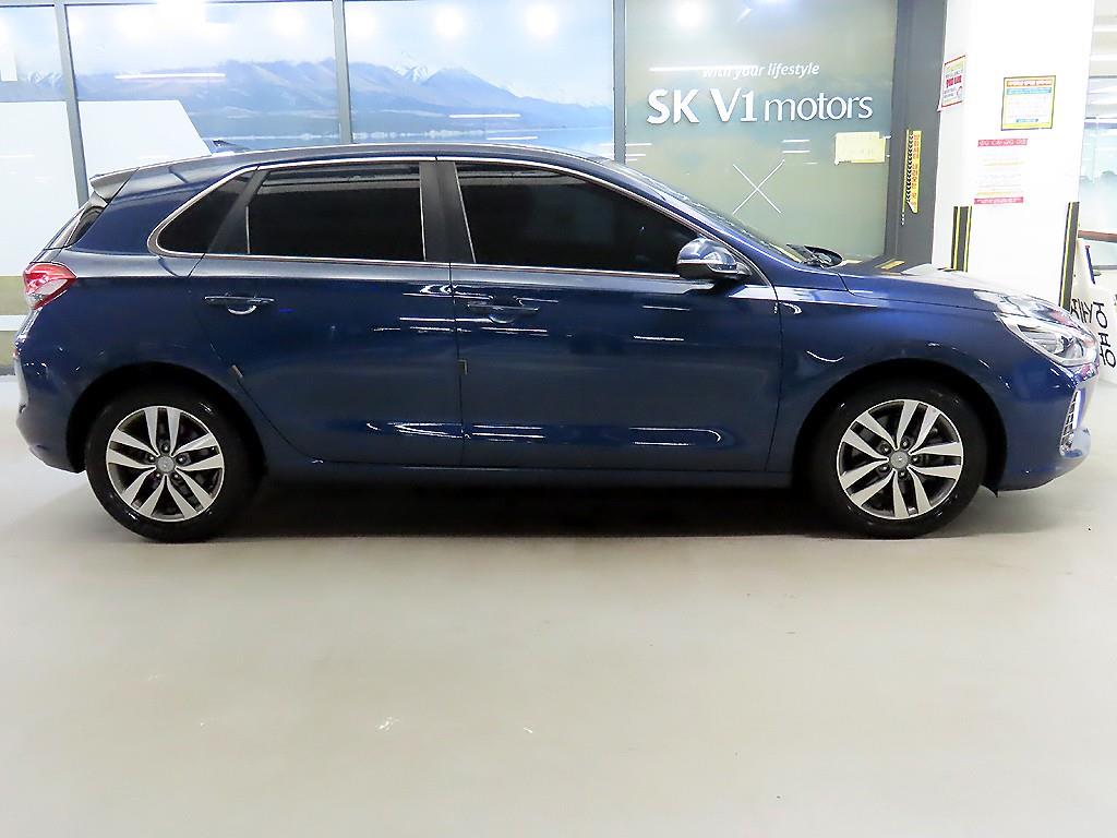 HYUNDAI i30 - Vista 3