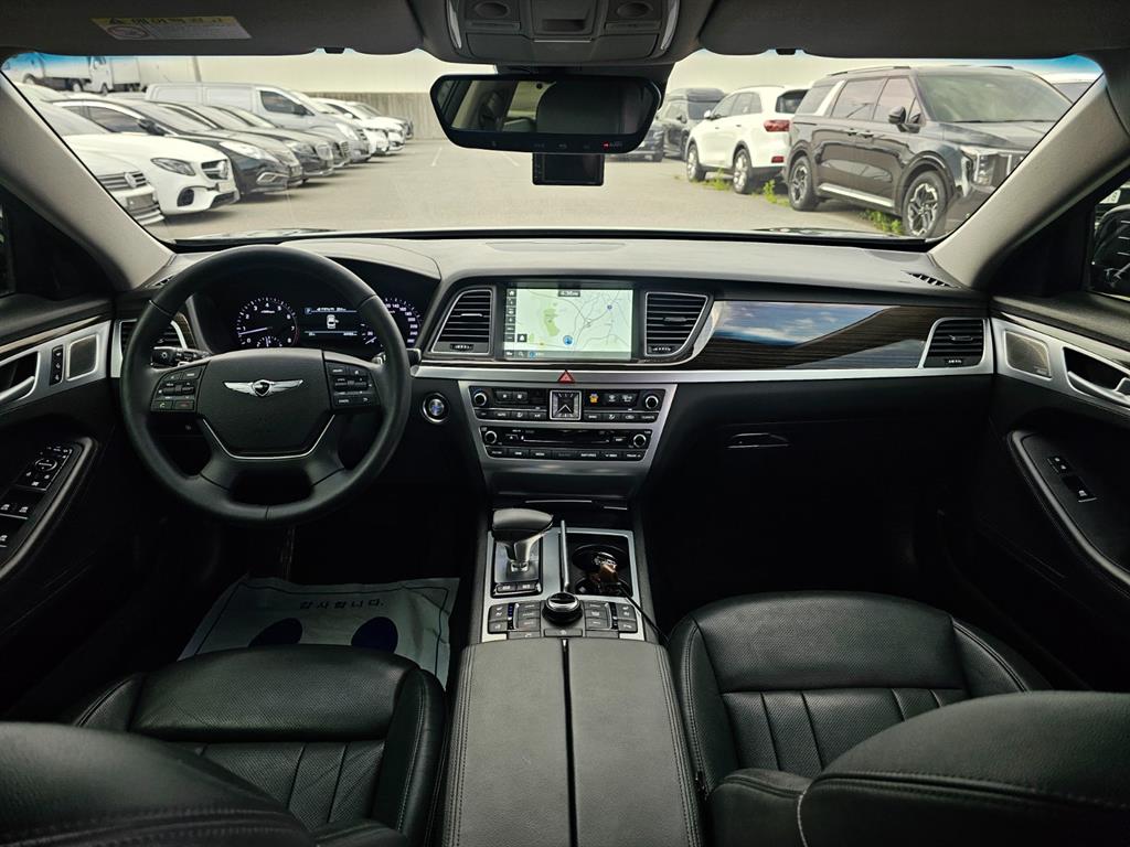 Genesis G80 - Vista 12