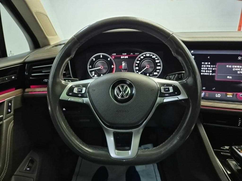 Volkswagen Touareg - Vista 11