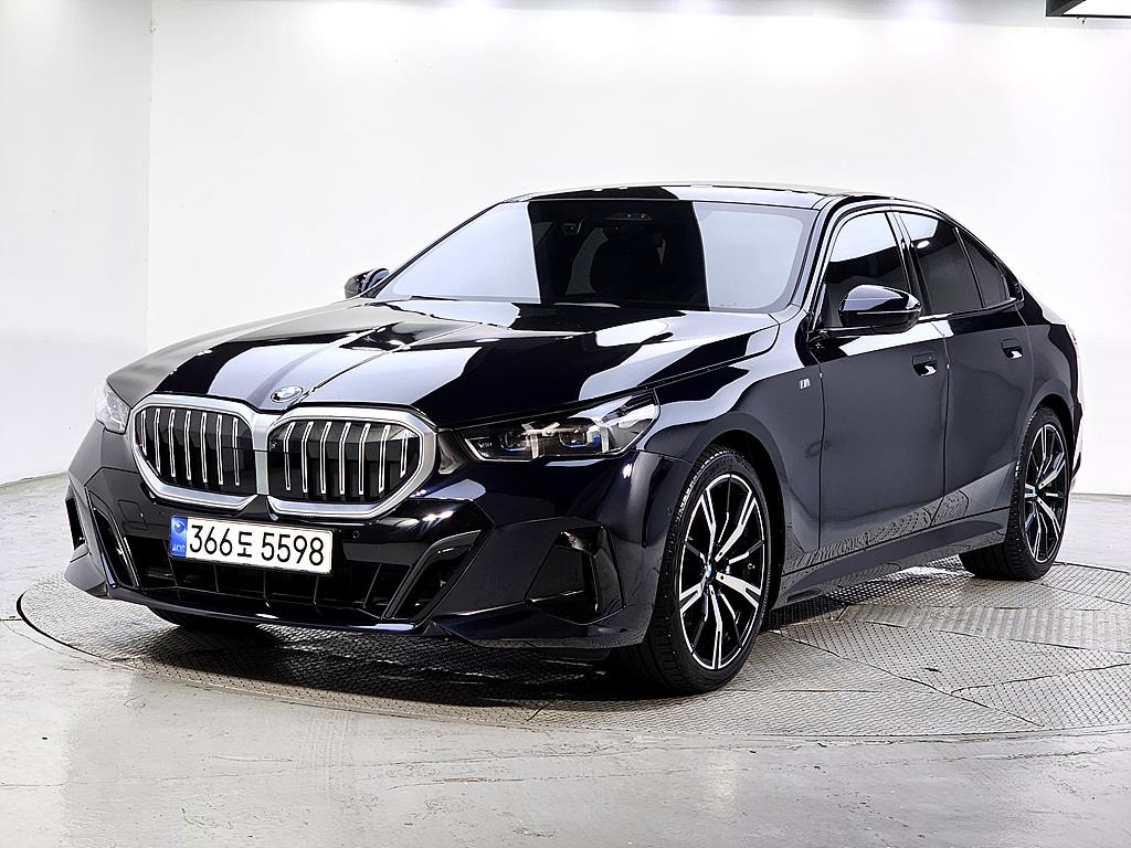 BMW 5 Series 2024 Negro - Importación desde Corea - HF Imports Iquique - Foto 1