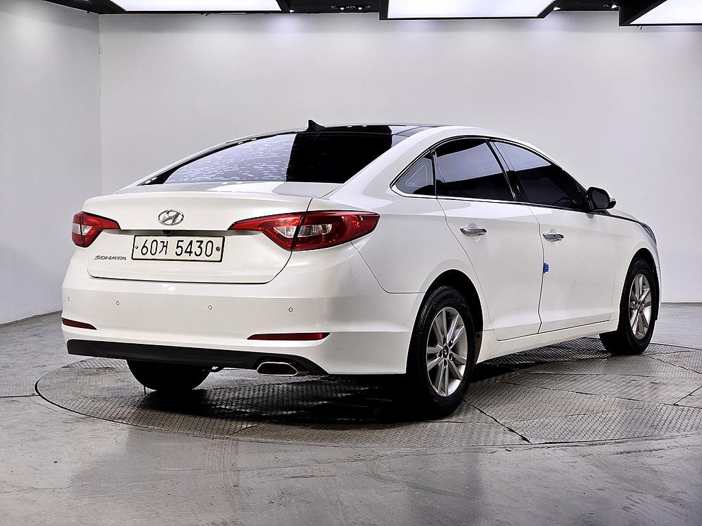 HYUNDAI Sonata - Vista 6