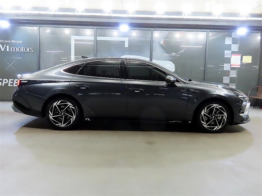 HYUNDAI Sonata - Vista 3