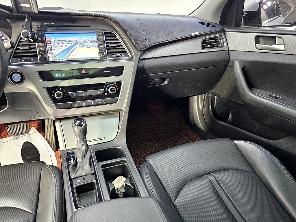 HYUNDAI Sonata - Vista 12