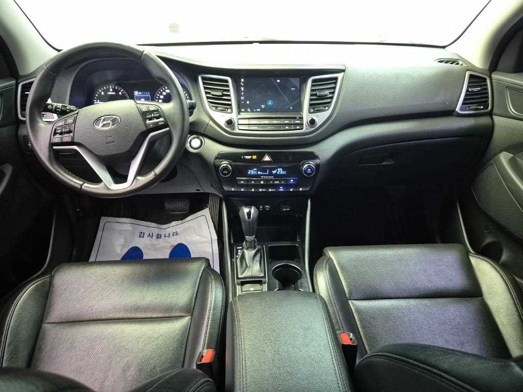 HYUNDAI Tucson - Vista 9