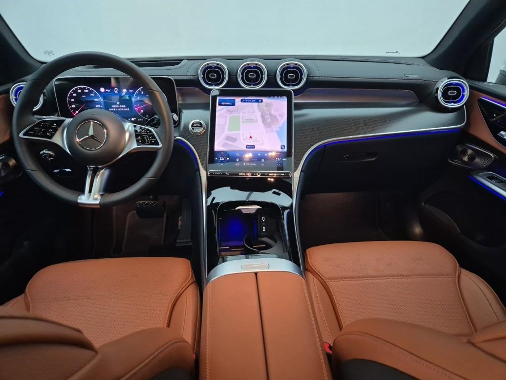 Mercedes Benz GLC Class - Vista 7