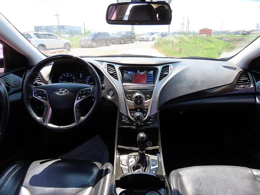 HYUNDAI Grandeur - Vista 11