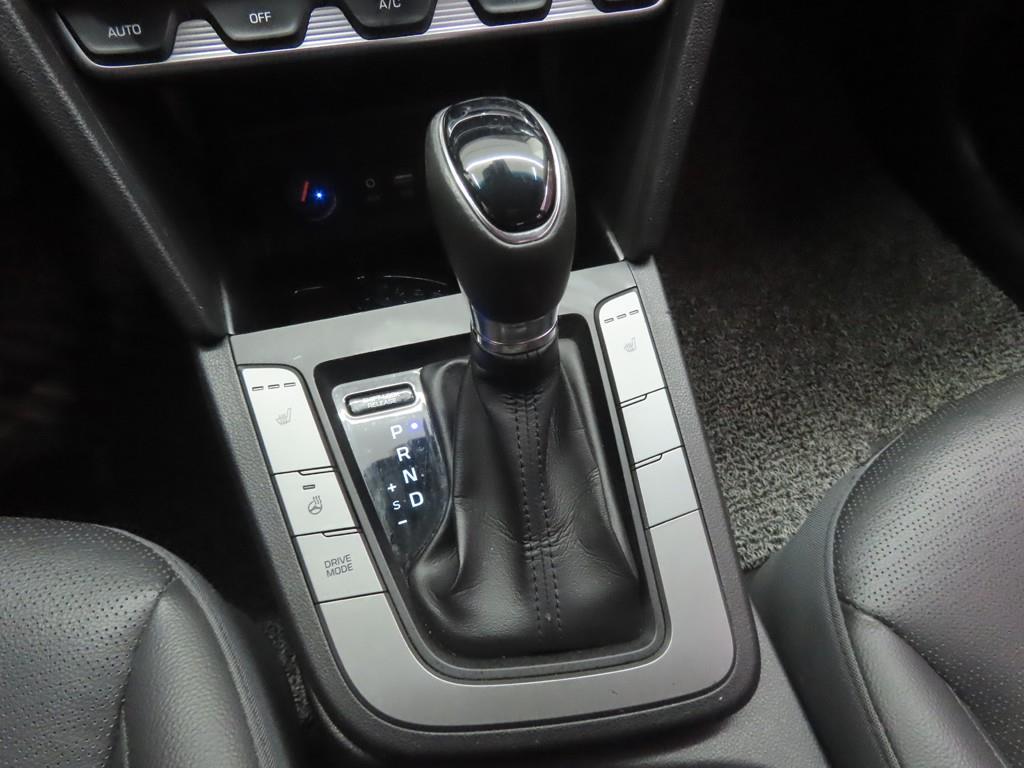 HYUNDAI Avante 2019 Blanco - Importación desde Corea - HF Imports Iquique - Foto 15
