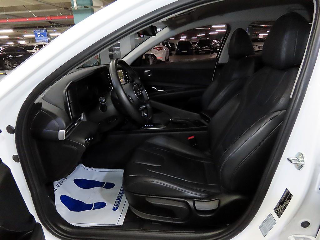 HYUNDAI Avante - Vista 8