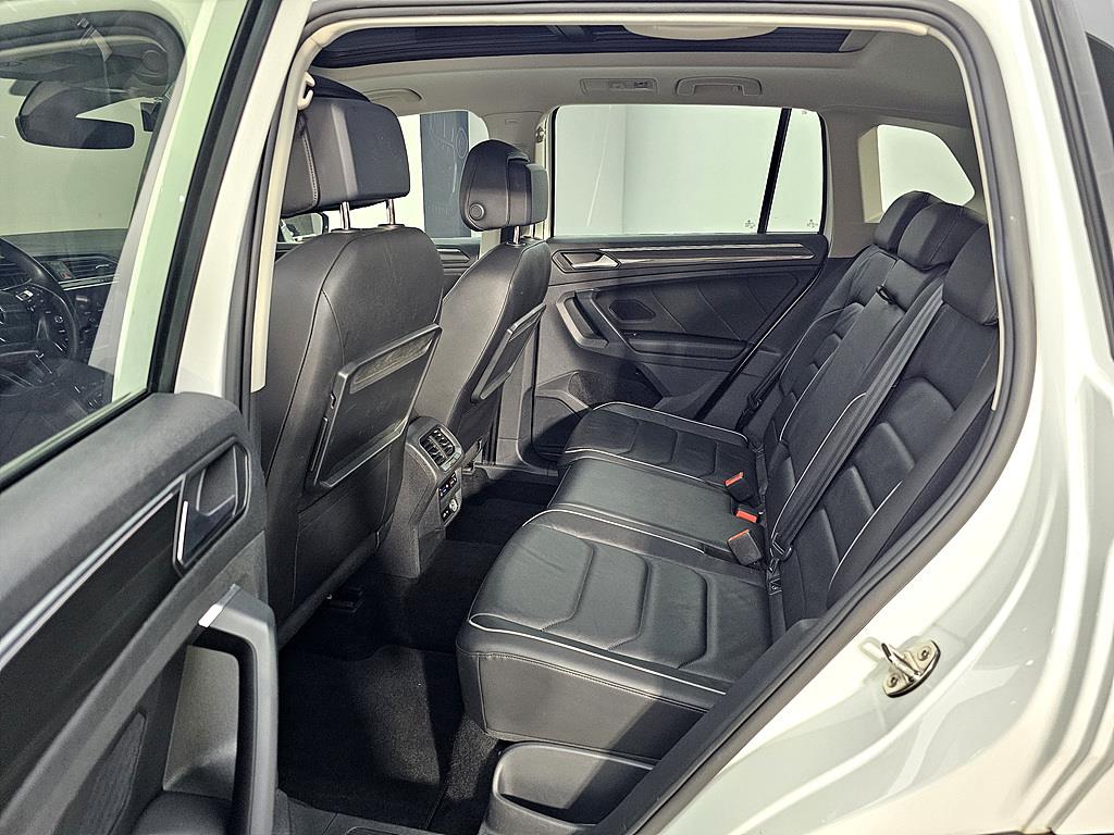 Volkswagen Tiguan - Vista 11