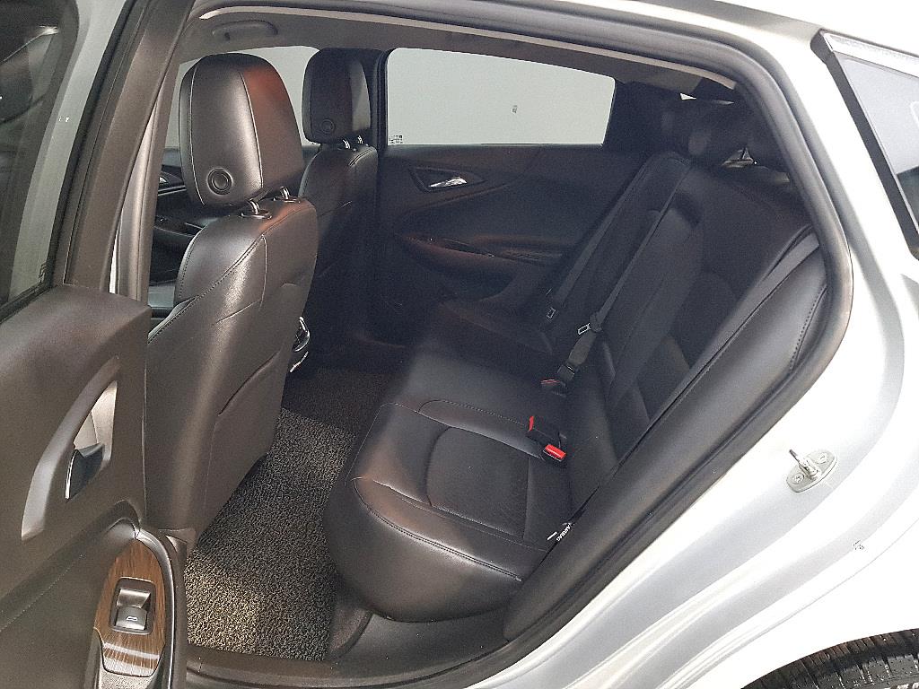 Chevrolet Malibu - Vista 11