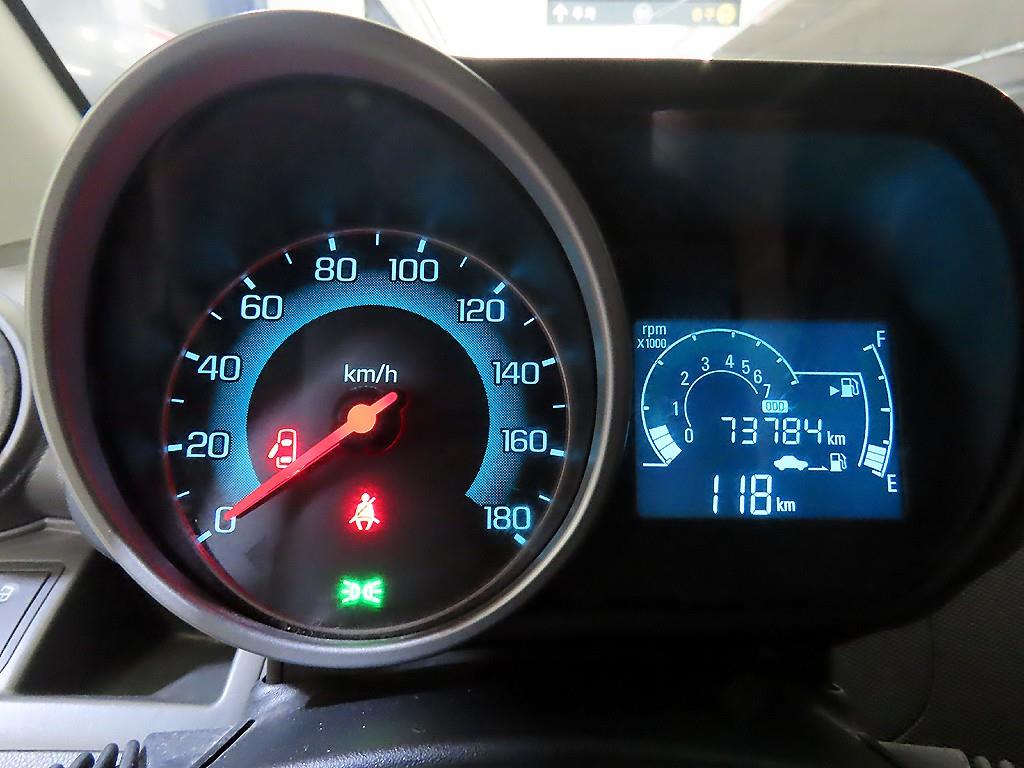 Chevrolet Spark - Vista 11