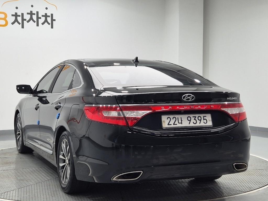 HYUNDAI Grandeur - Vista 2