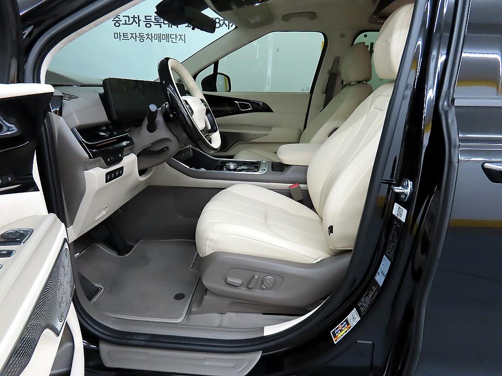 KIA Carnival - Vista 7