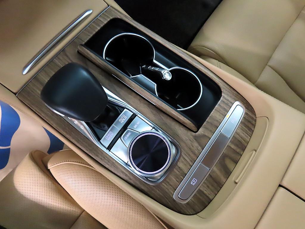 KIA K9 - Vista 12