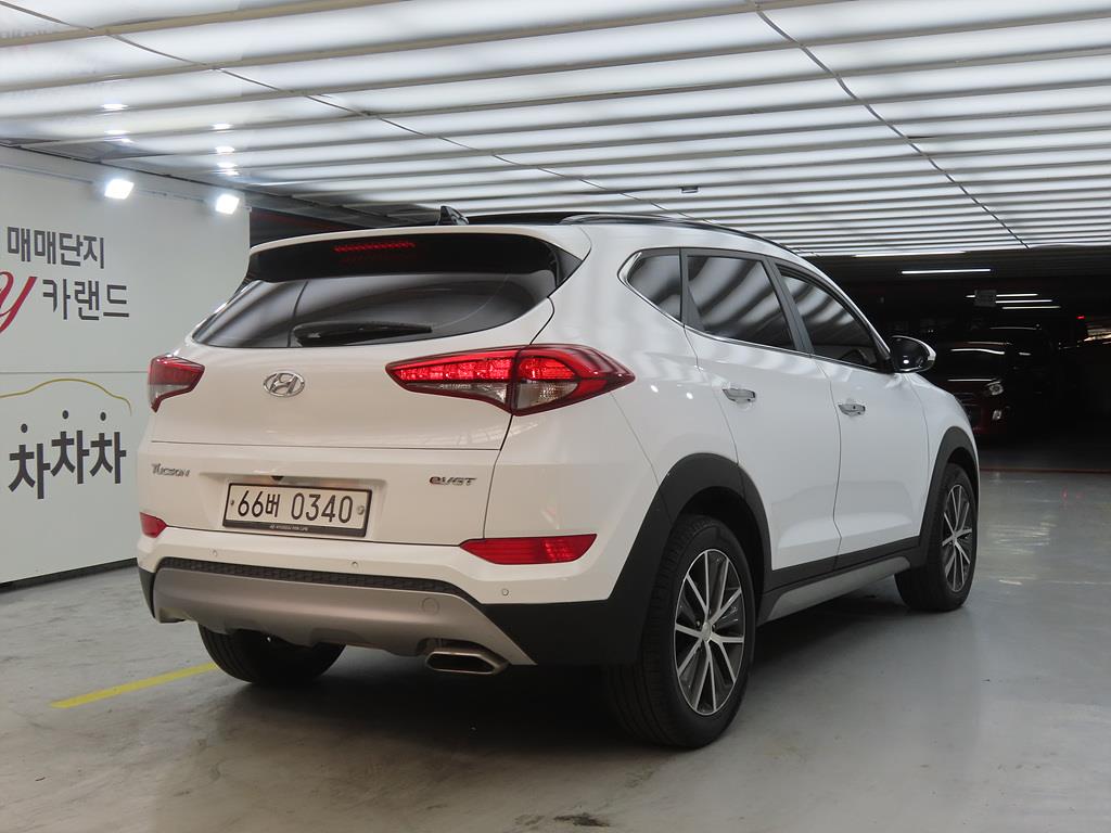 HYUNDAI Tucson - Vista 6