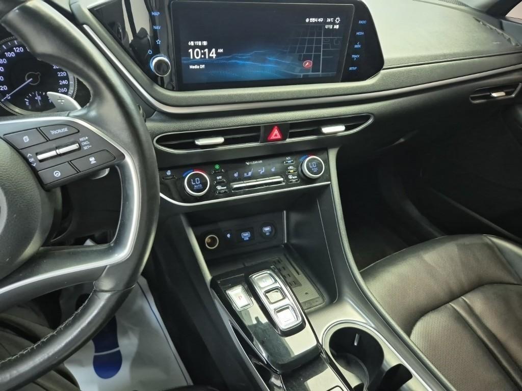 HYUNDAI Sonata - Vista 12