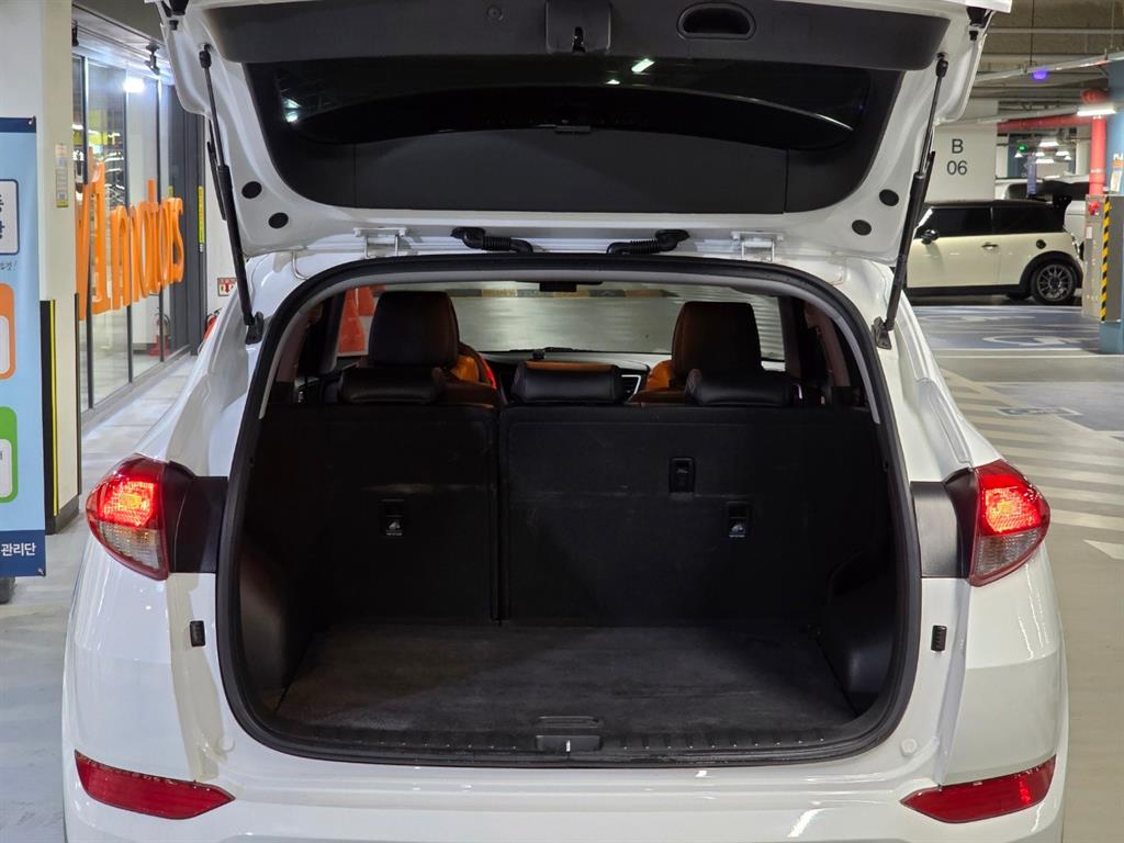 HYUNDAI Tucson - Vista 8