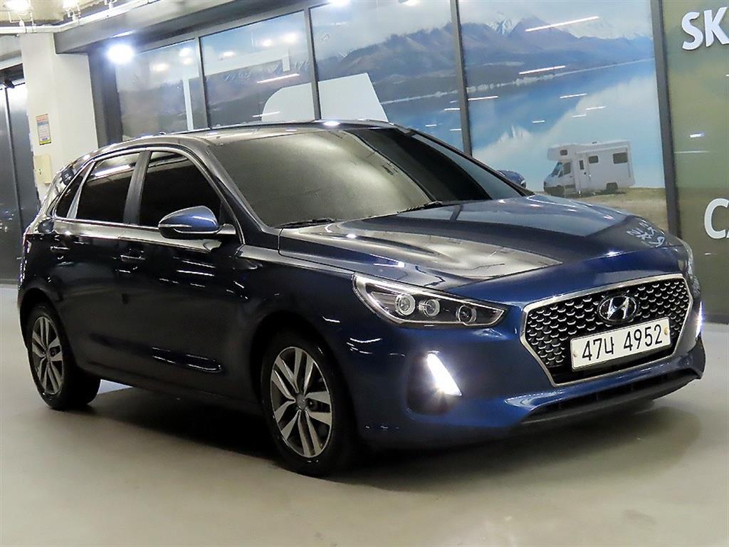 HYUNDAI i30 2018 Negro - Importación desde Corea - HF Imports Iquique - Foto 1