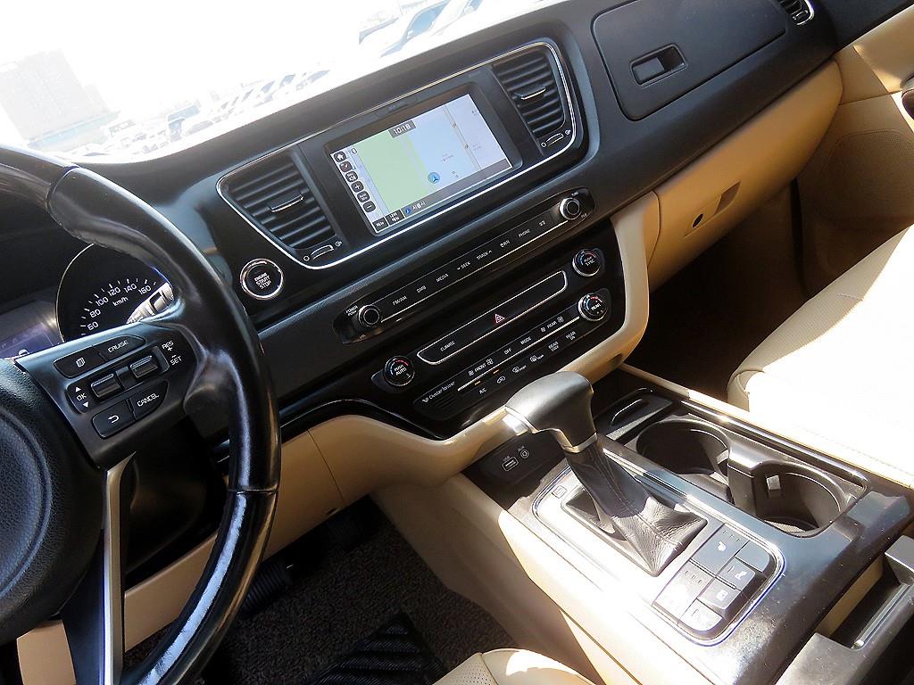 KIA Carnival 2016 Negro - Importación desde Corea - HF Imports Iquique - Foto 13