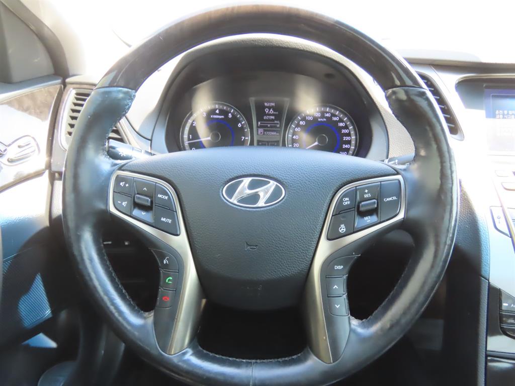 HYUNDAI Grandeur 2012 - Importación desde Corea - HF Imports Iquique - Foto 13