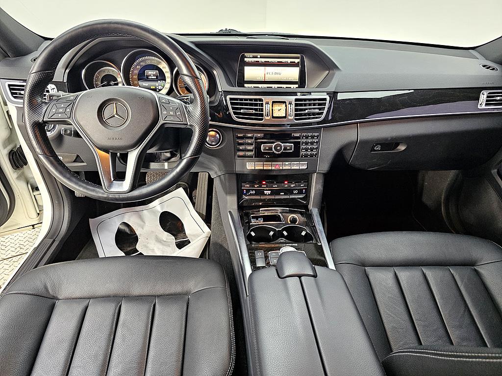 Mercedes Benz E class - Vista 7