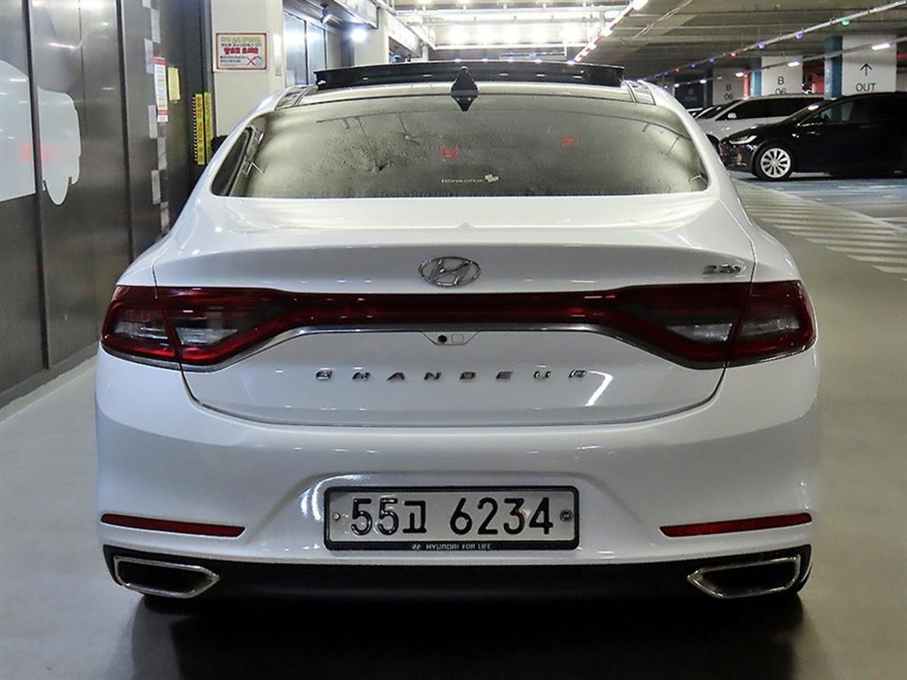 HYUNDAI Grandeur - Vista 7