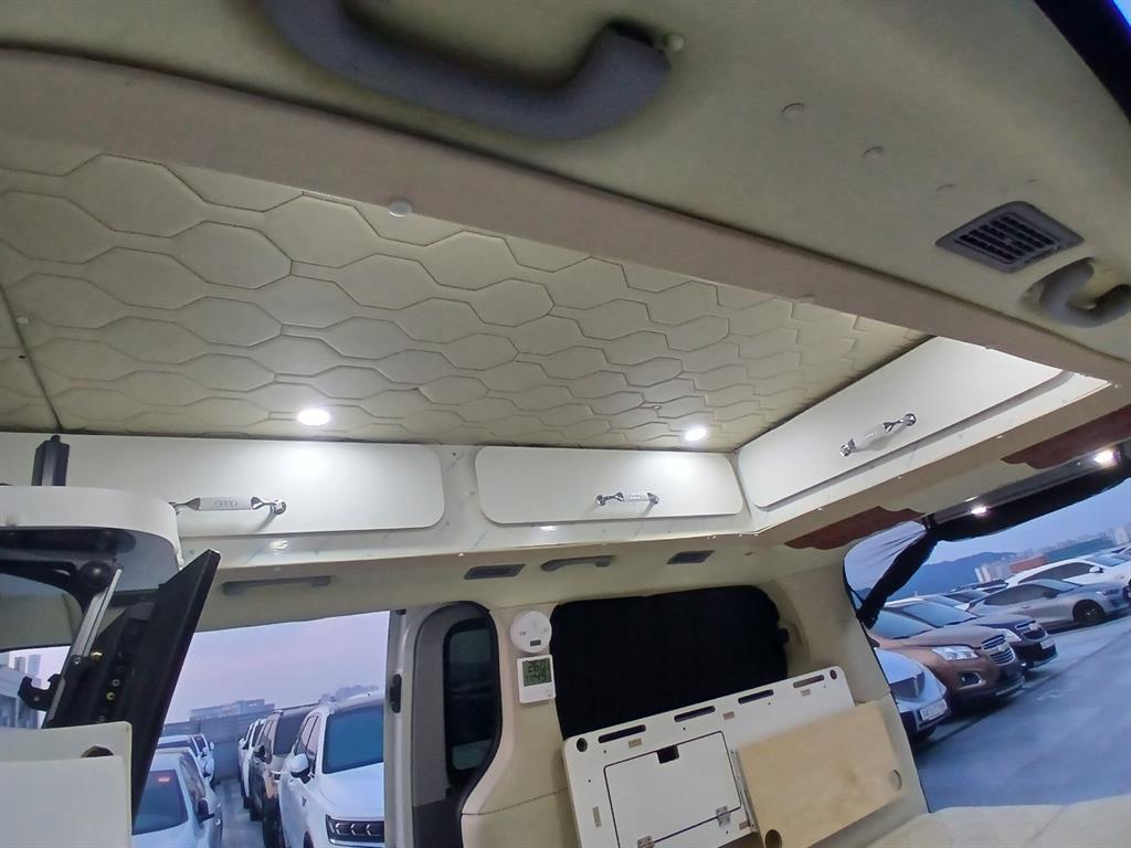 HYUNDAI Starex 2018 Blanco - Importación desde Corea - HF Imports Iquique - Foto 18