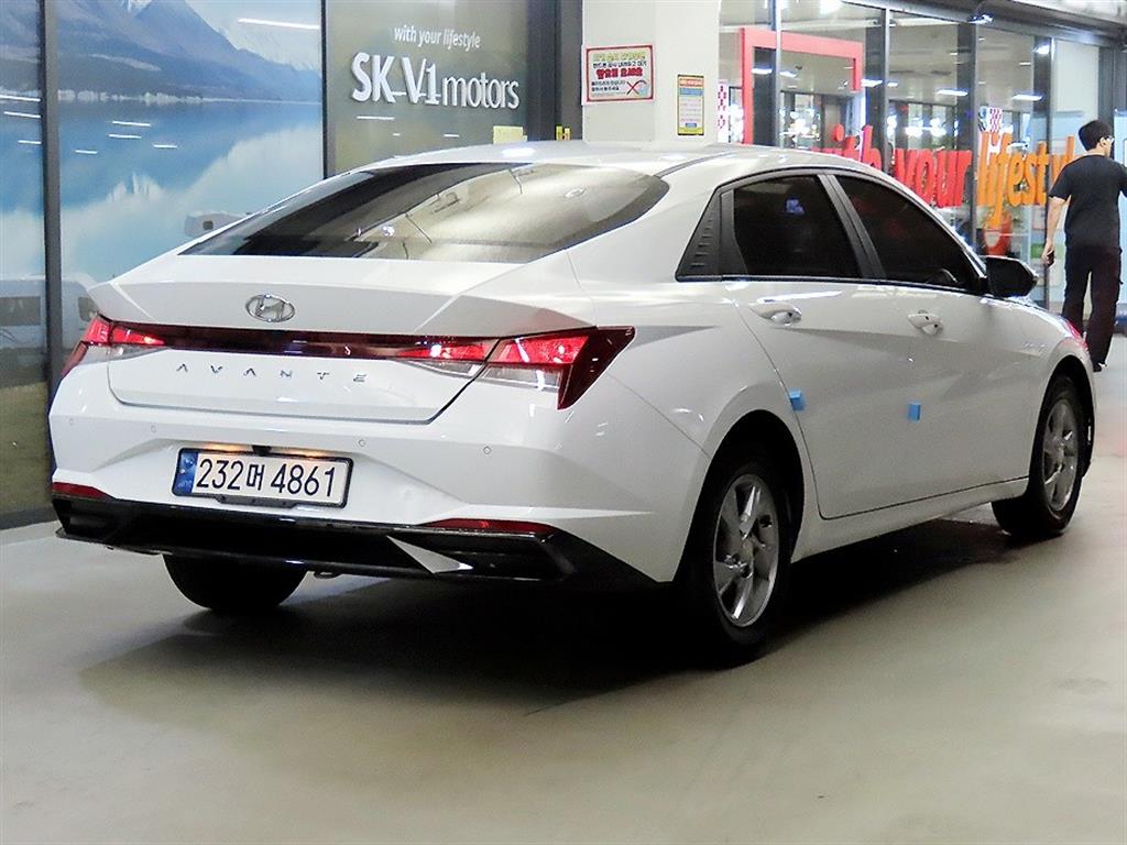 HYUNDAI Avante - Vista 6