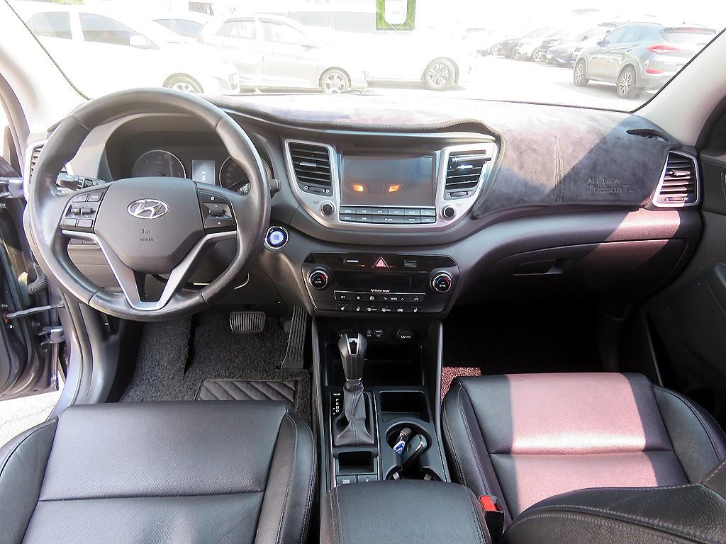 HYUNDAI Tucson - Vista 10