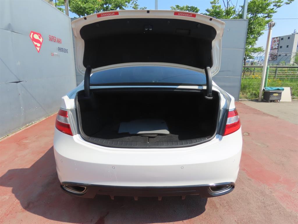 HYUNDAI Grandeur - Vista 7