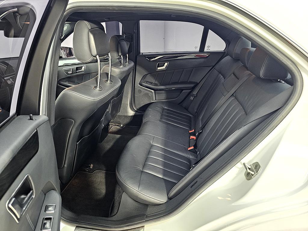 Mercedes Benz E class - Vista 11