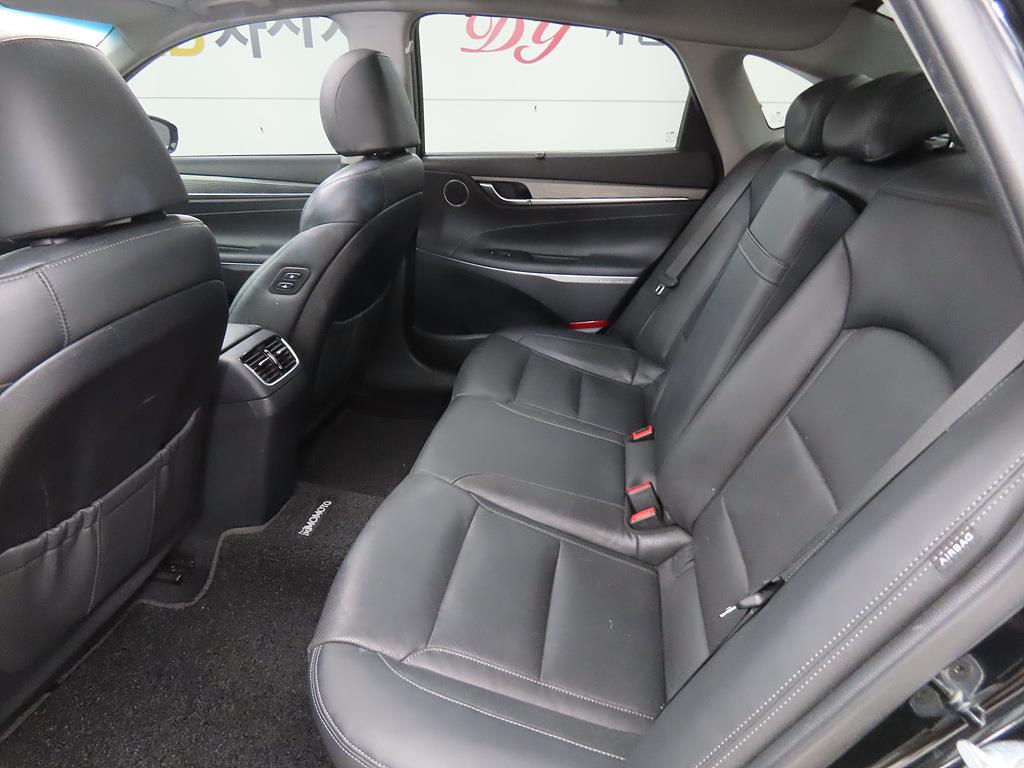 HYUNDAI Grandeur - Vista 9