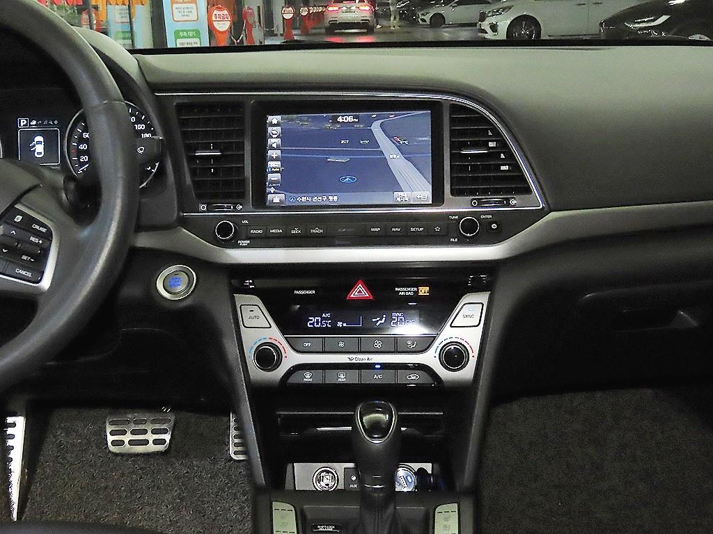 HYUNDAI Avante 2018 Gris - Importación desde Corea - HF Imports Iquique - Foto 13