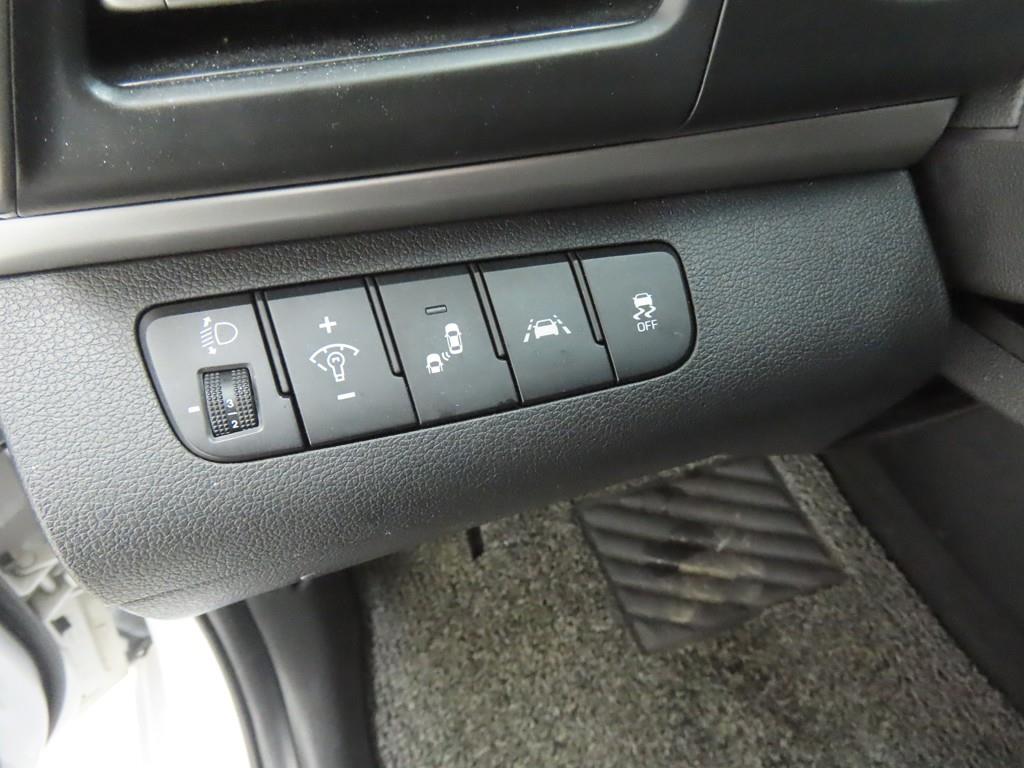 HYUNDAI Avante - Vista 12