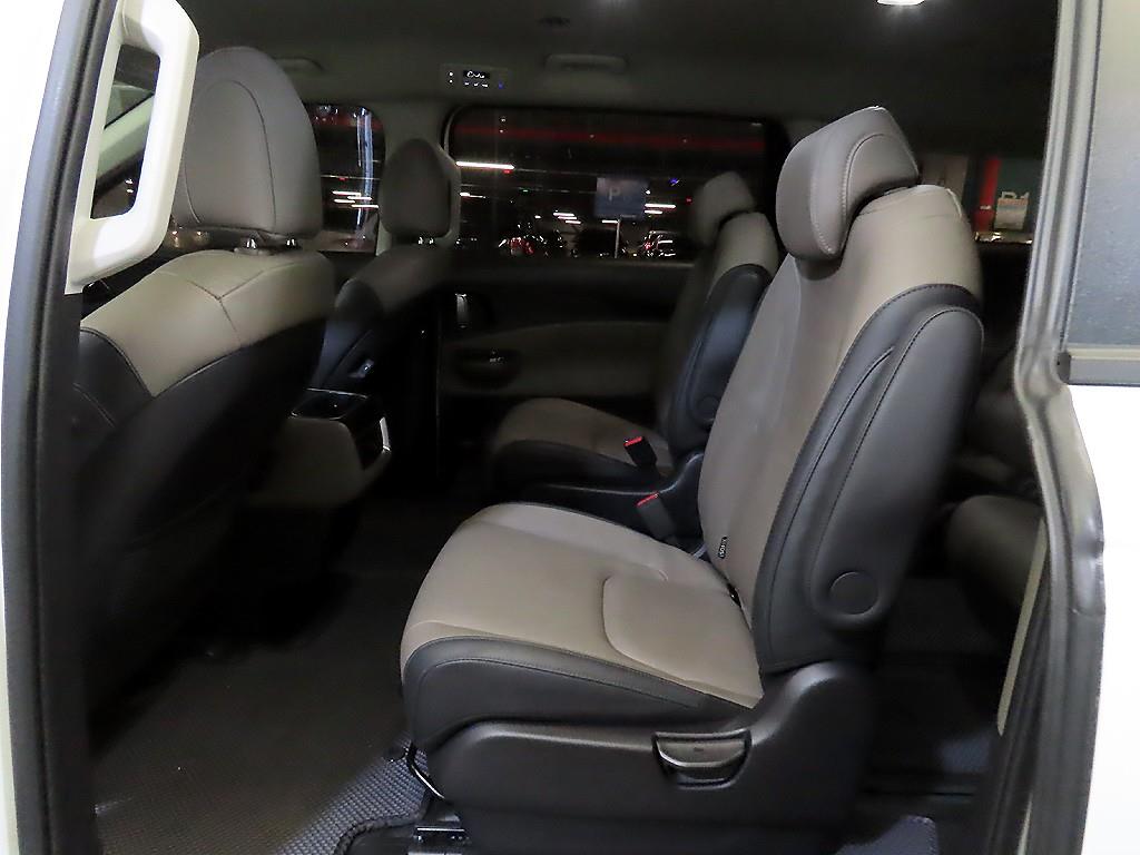KIA Carnival - Vista 9