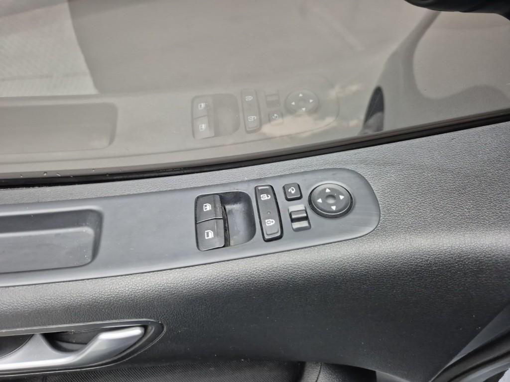 HYUNDAI Staria 2022 Gris - Importación desde Corea - HF Imports Iquique - Foto 15