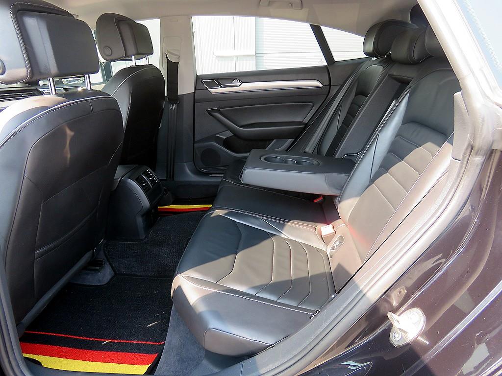 Volkswagen Arteon - Vista 10
